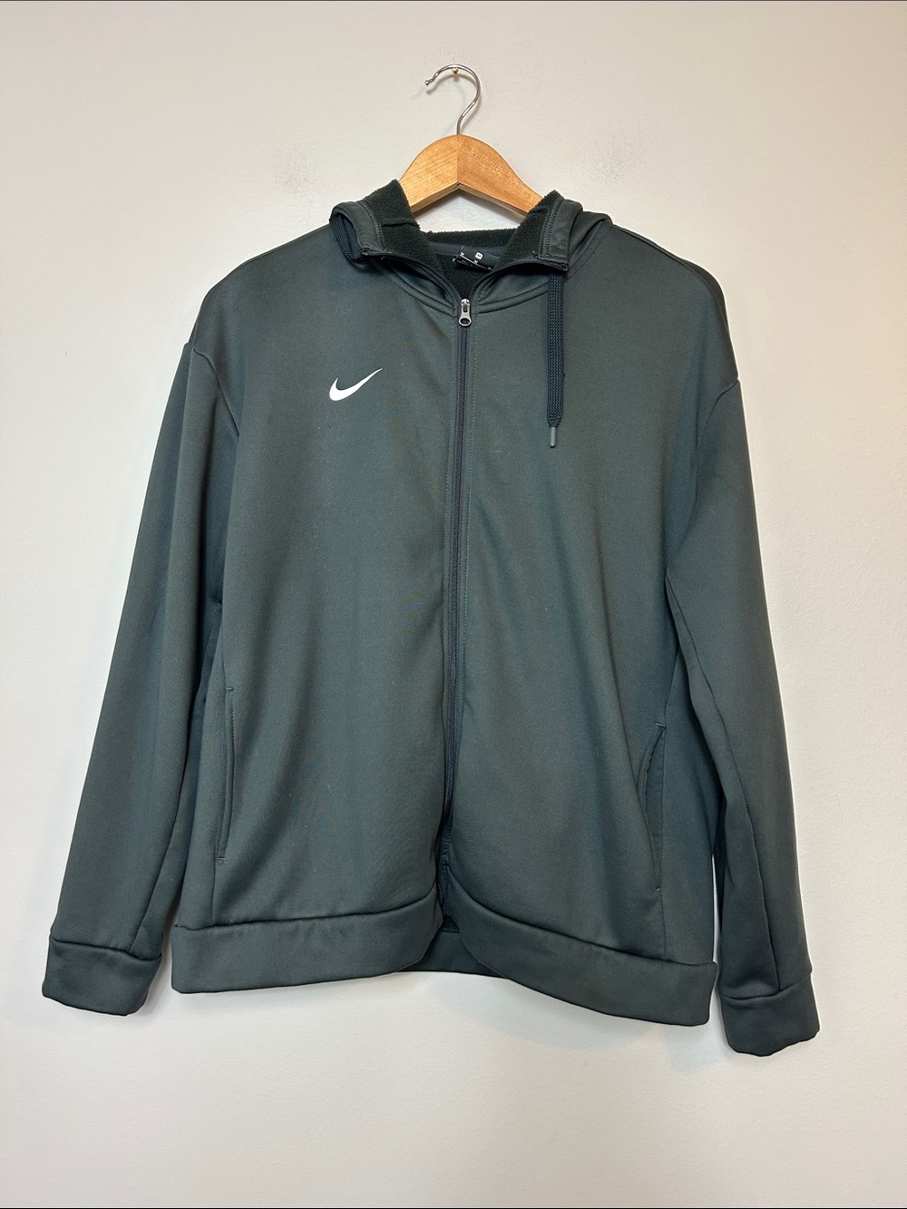 Nike Therma Women's Medium Full Zip Training Hoodie Gray